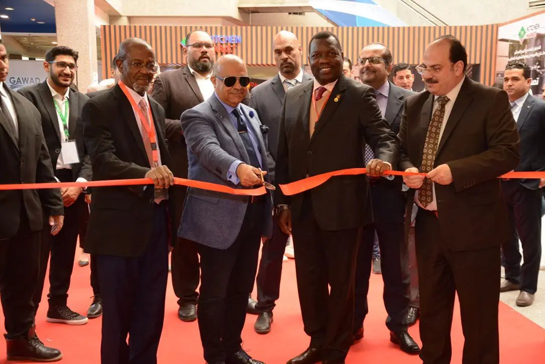 Opening ribbon cutting at a past Ceramica Market edition